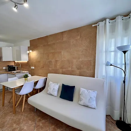 Sun And El Lejlighed Cotillo